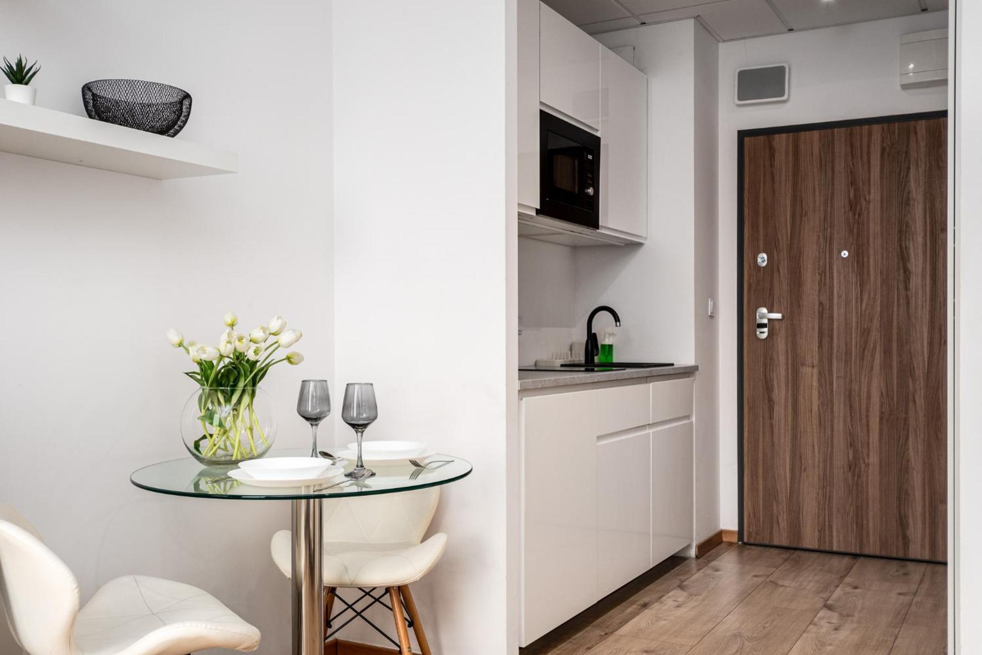 Prymasa Tysiaclecia 83A Free Garage By Perfect Apart Warschau Exterior foto